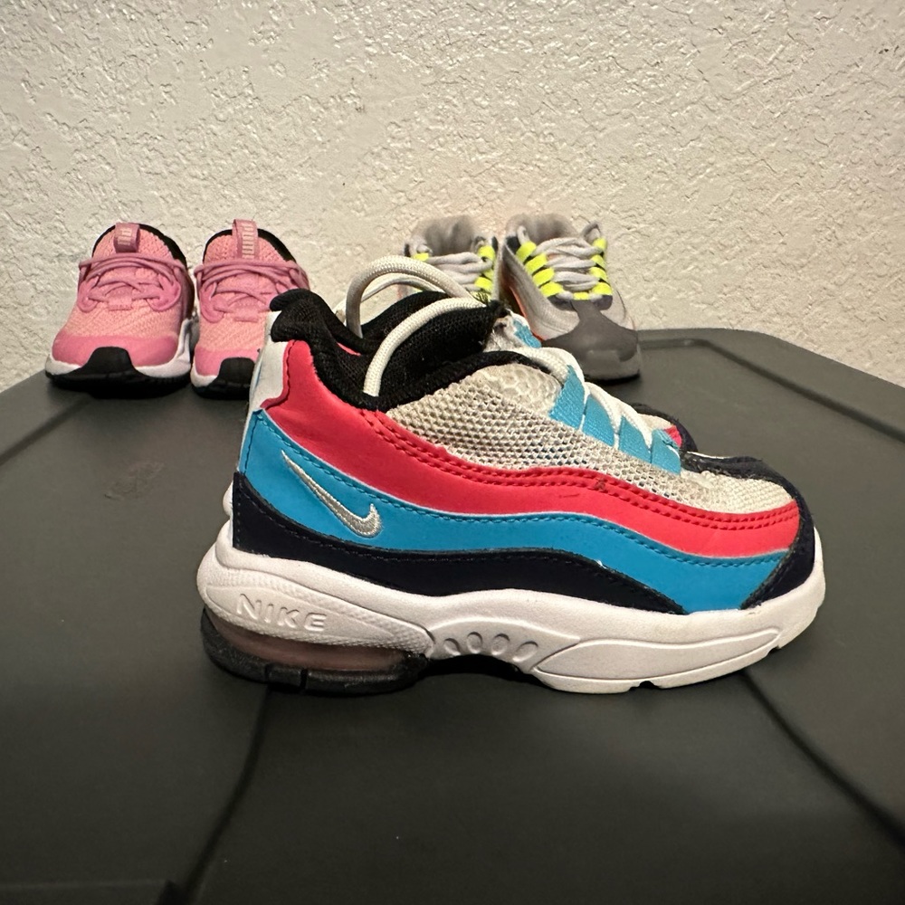 Toddler sneakers